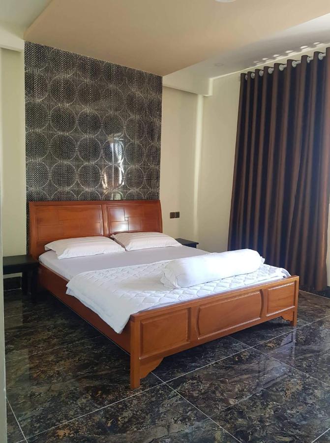 Khach San Hoang Gia Otel Bac Lieu Dış mekan fotoğraf
